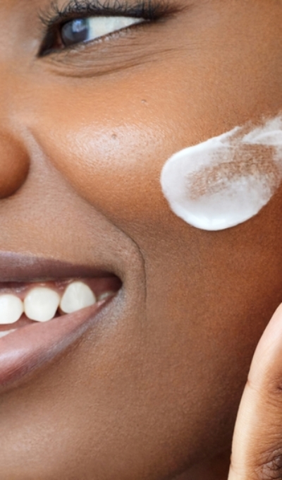 Tendance « Skinimalism » et soins de la peau minimalistes