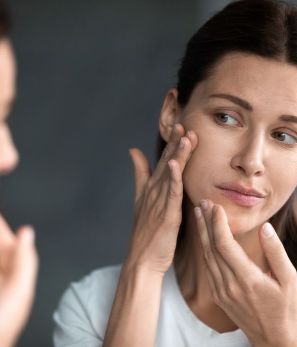 Peau du visage granuleuse : que faire ?