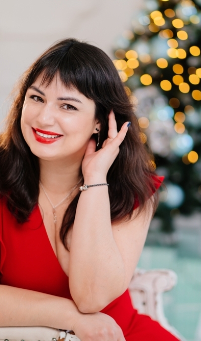 8 idées de tenue femme ronde pour Noël