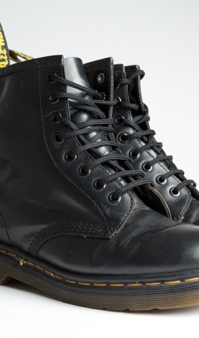 6 idées de looks pour porter une robe avec des Doc Martens