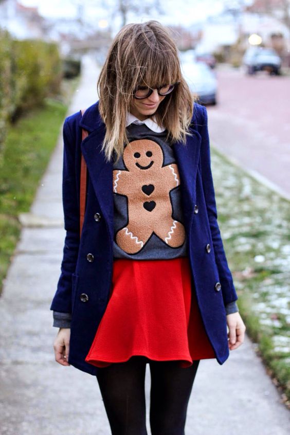 pull de pull Noël et jupe rouge