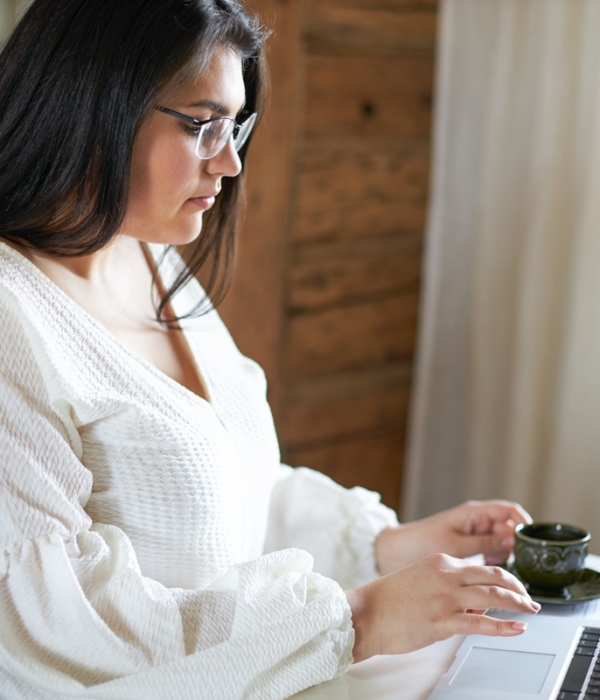 Comment bien choisir sa blouse grande taille ?