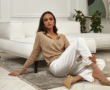 Comment porter la robe jaune pour un mariage ?