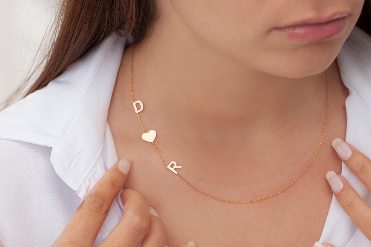 Comment bien accessoiriser une robe blanche d’été