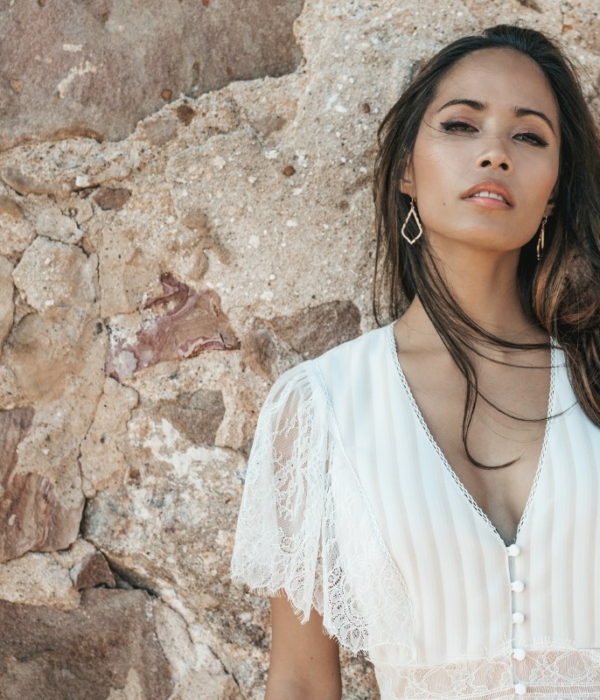 Comment bien accessoiriser une robe blanche d’été : le guide mode qui change tout