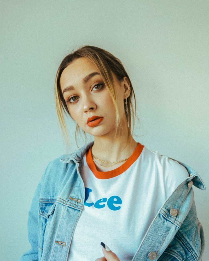 Comment aborder le mythique look Indie Sleaze en 2025 (3)