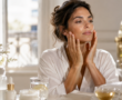 Teint brouillé après 35 ans : les gestes beauté qui changent vraiment la lumière du visage